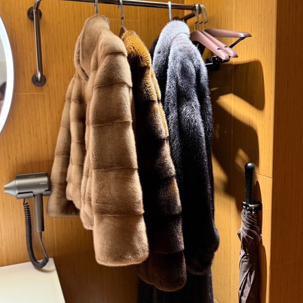 Elegant Brown Mink Fur Jacket